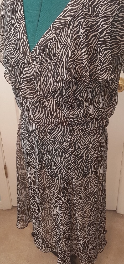 JBS Sz 16 shell only zebra print dress